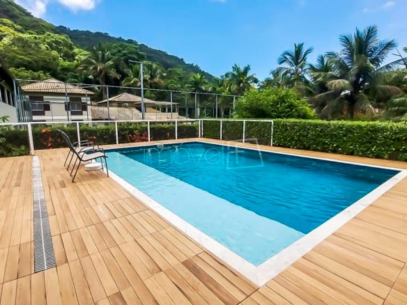 Casa para Temporada em Ubatuba no Condomínio Recanto da Lagoinha com 4 quartos e 300m²