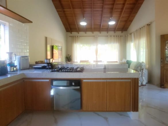 Casa de Condomínio para Venda com 3 quartos, em Praia da Mococa com 220m²