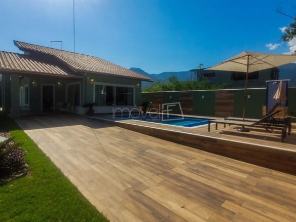 Casa de Condomínio para Venda com 3 quartos, em Praia da Mococa com 220m²