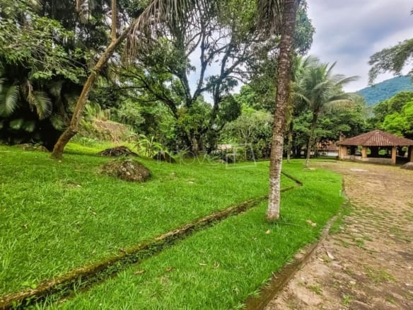 Terreno para Venda Praia de Tabatinga em Ubatuba com 11600m²