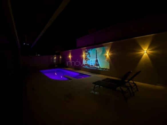 Casa à Venda em Massaguaçu no Condomínio Costa Nova Residence com 4 quartos e 357m²