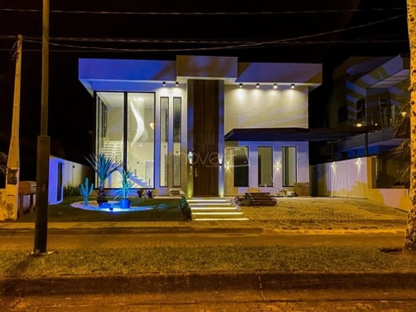 Casa à Venda em Massaguaçu no Condomínio Costa Nova Residence com 4 quartos e 357m²