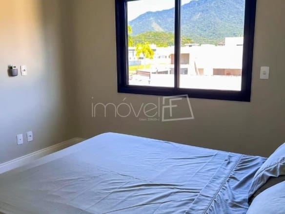 Casa à Venda em Massaguaçu no Condomínio Costa Nova Residence com 4 quartos e 357m²