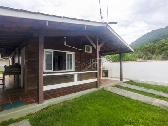 Casa para Venda com 2 quartos, em Ponta das Toninhas com 108m²