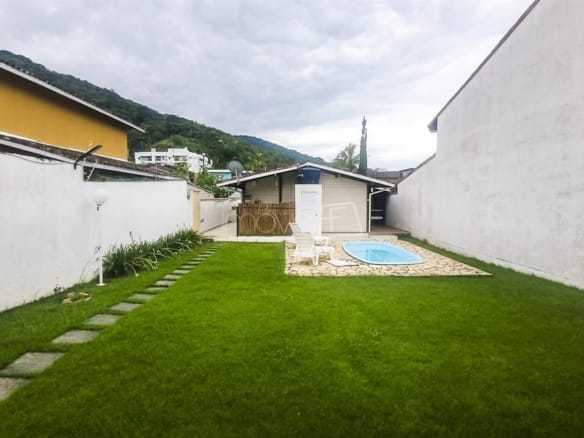 Casa para Venda com 2 quartos, em Ponta das Toninhas com 108m²