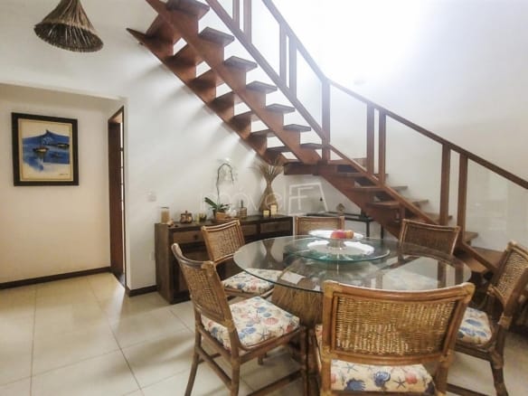 Casa para Venda com 4 quartos, em Ponta das Toninhas com 450m²