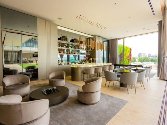 Casa de Condomínio para Venda com 8 quartos, em Tamboré com 2159m²