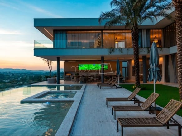 Casa de Condomínio para Venda com 8 quartos, em Tamboré com 2159m²