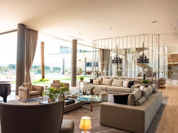 Casa de Condomínio para Venda com 8 quartos, em Tamboré com 2159m²