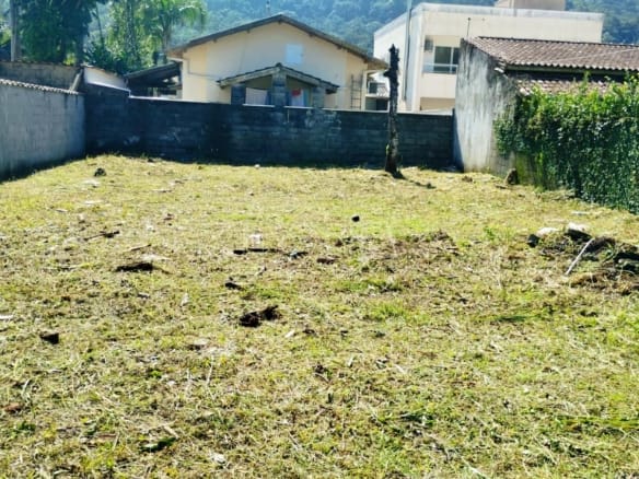 Terreno para Venda em Praia da Mococa com 384m²