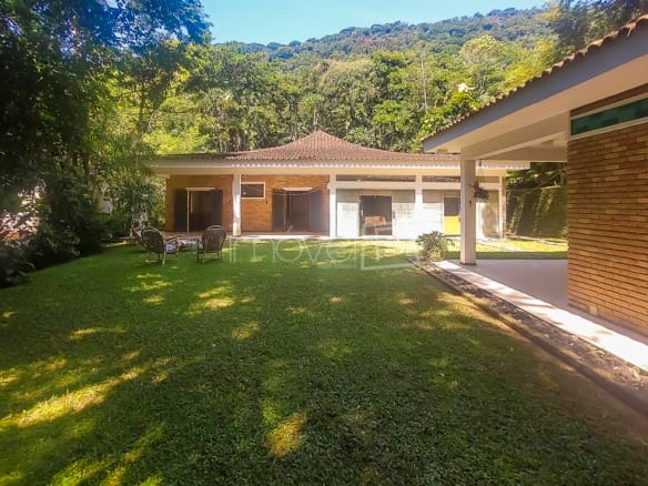 Casa de Condomínio para Venda com 5 quartos, em PRAIA VERMELHA DO SUL com 300m²