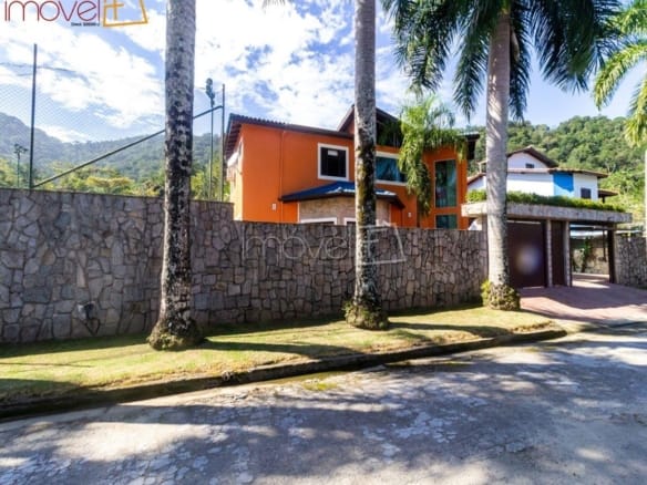 Casa de Condomínio para Venda com 4 quartos, em Praia da Mococa com 450m²