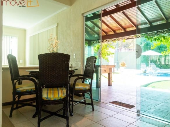Casa de Condomínio para Venda com 4 quartos, em Praia da Mococa com 450m²