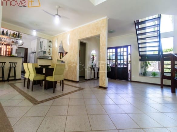 Casa de Condomínio para Venda com 4 quartos, em Praia da Mococa com 450m²