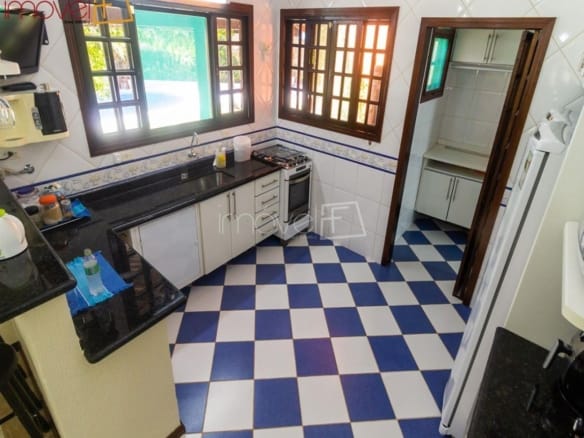 Casa de Condomínio para Venda com 4 quartos, em Praia da Mococa com 450m²