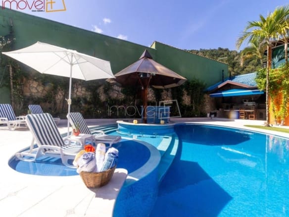 Casa de Condomínio para Venda com 4 quartos, em Praia da Mococa com 450m²