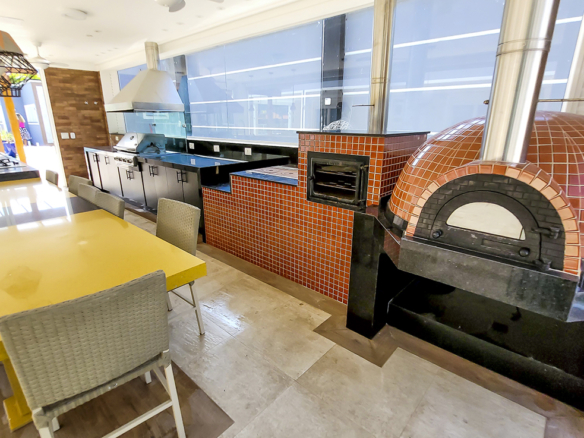 Casa de Condomínio para Venda com 7 quartos, em Lázaro com 1500m²