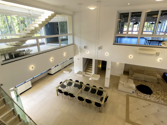 Casa de Condomínio para Venda com 7 quartos, em Lázaro com 1500m²