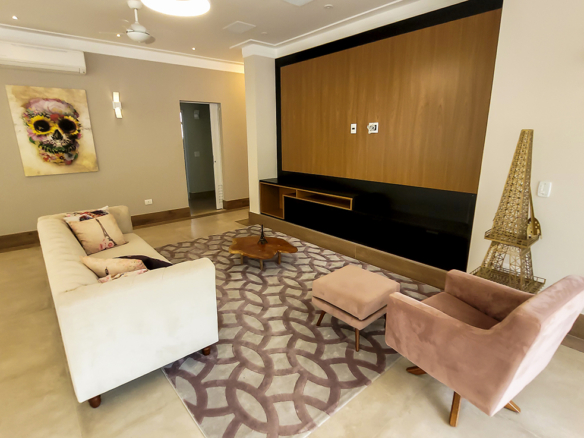 Casa de Condomínio para Venda com 7 quartos, em Lázaro com 1500m²
