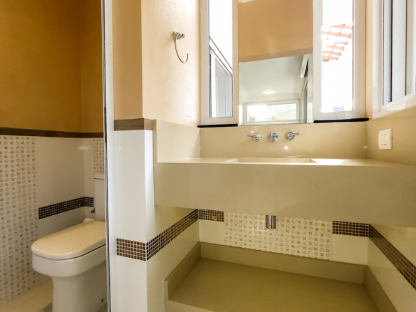 Casa de Condomínio para Venda com 7 quartos, em Lázaro com 1500m²