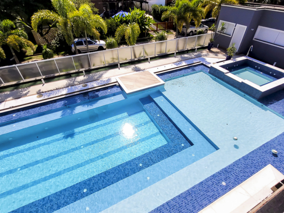 Casa de Condomínio para Venda com 7 quartos, em Lázaro com 1500m²