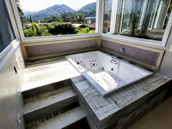 Casa de Condomínio para Venda com 7 quartos, em Lázaro com 1500m²
