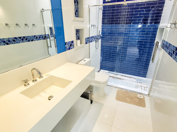 Casa de Condomínio para Venda com 7 quartos, em Lázaro com 1500m²