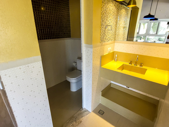 Casa de Condomínio para Venda com 7 quartos, em Lázaro com 1500m²