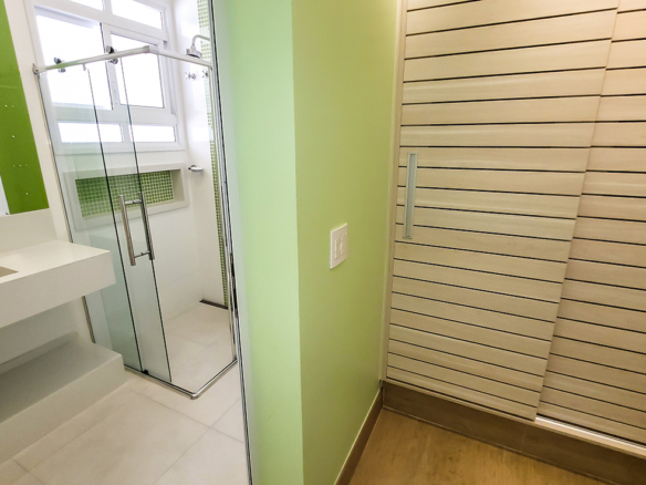 Casa de Condomínio para Venda com 7 quartos, em Lázaro com 1500m²