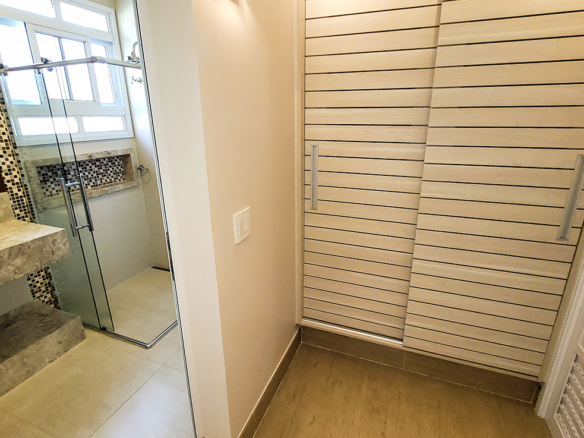 Casa de Condomínio para Venda com 7 quartos, em Lázaro com 1500m²