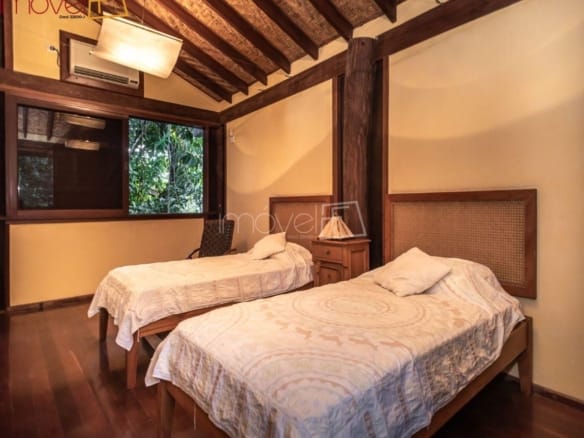 Casa para Venda com 4 quartos, em TOQUE-TOQUE GRANDE com 310,68m²