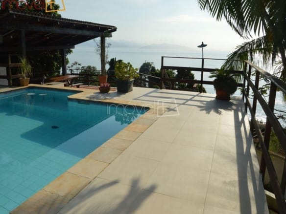 Casa para Venda com 9 quartos, em PRAIA DAS CIGARRAS com 454m²