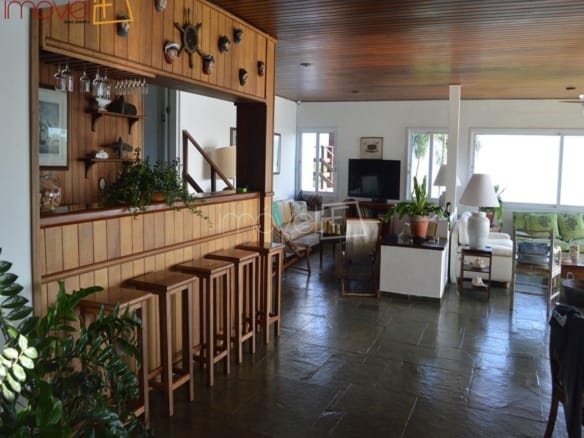 Casa para Venda com 9 quartos, em PRAIA DAS CIGARRAS com 454m²