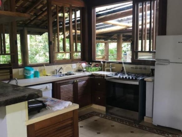 Casa para Venda com 3 quartos, em PRAIA DE CAMBURI com 514m²