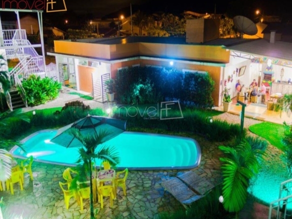 Hotel para Venda com 16 quartos, em Maranduba com 1500m²