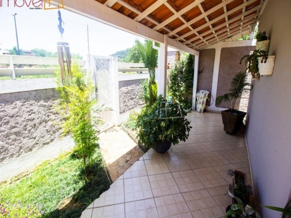 Casa para Venda com 4 quartos, em JARDIM TERRALÃO com 200m²