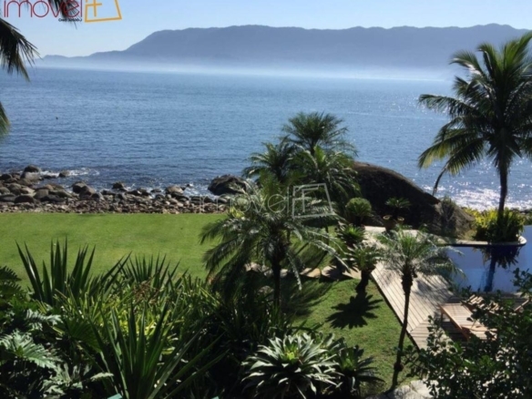Casa para Venda com 6 quartos, em Praia do Curral com 150m²