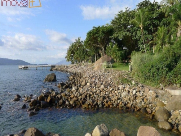 Casa para Venda com 6 quartos, em Praia do Curral com 150m²