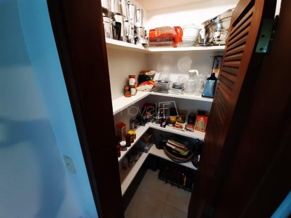 Casa para Venda com 5 quartos, em DELFIM VERDE com 330m²