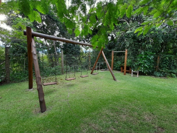 Casa para Venda com 5 quartos, em DELFIM VERDE com 330m²