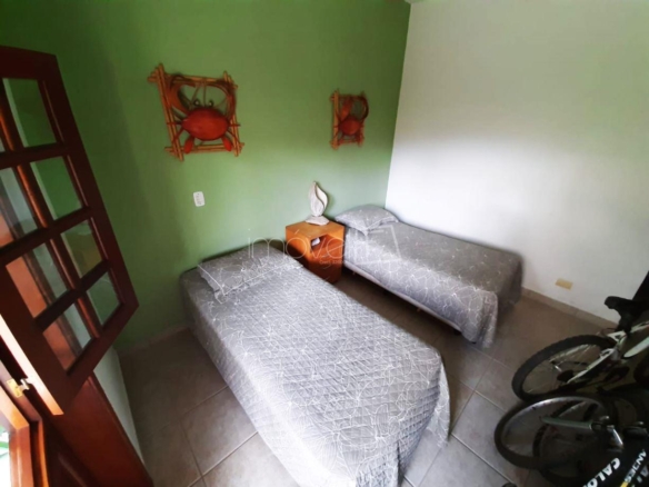 Casa para Venda com 5 quartos, em DELFIM VERDE com 330m²