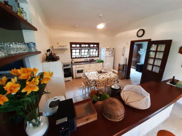 Casa para Venda com 5 quartos, em DELFIM VERDE com 330m²