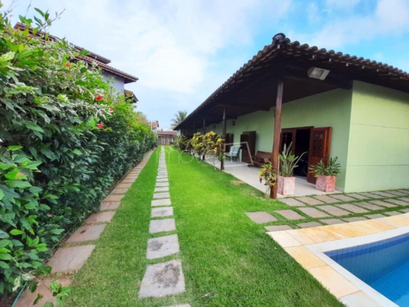 Casa para Venda com 5 quartos, em DELFIM VERDE com 330m²
