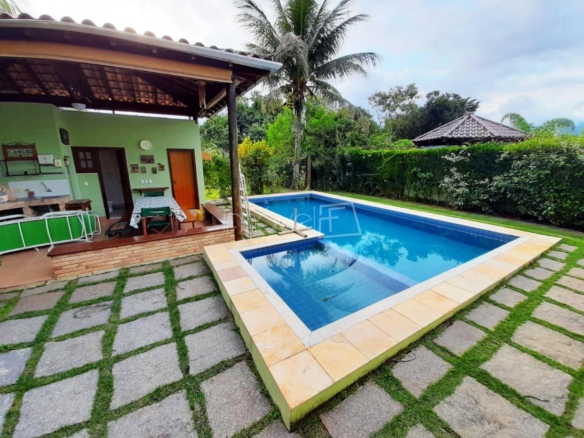 Casa para Venda com 5 quartos, em DELFIM VERDE com 330m²