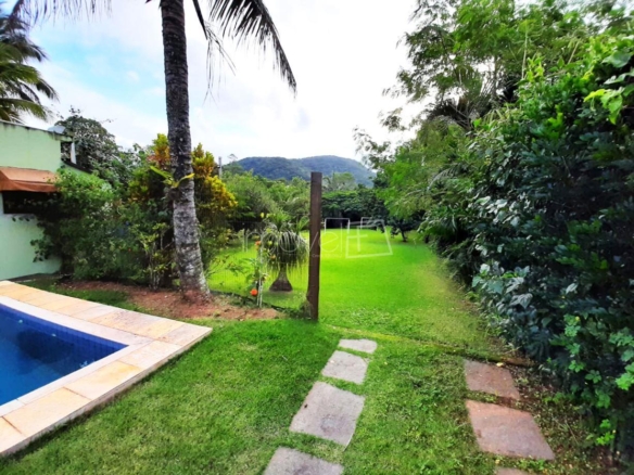 Casa para Venda com 5 quartos, em DELFIM VERDE com 330m²