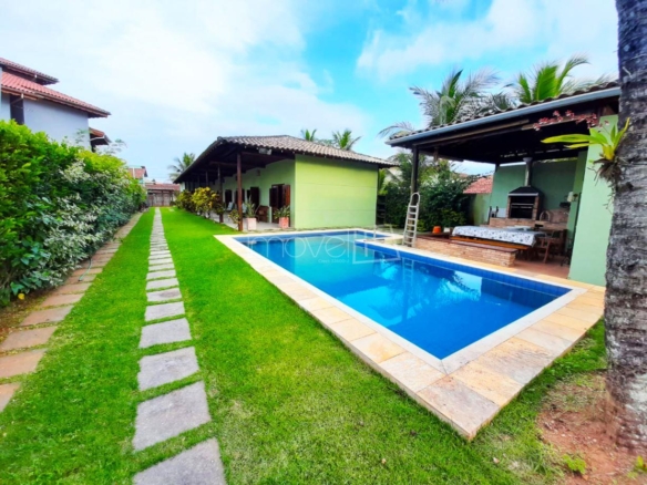 Casa para Venda com 5 quartos, em DELFIM VERDE com 330m²