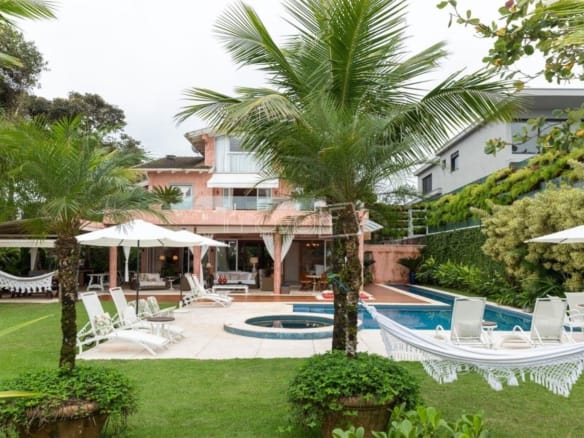 Casa para Venda com 6 quartos, em Barra do Una com 800m²