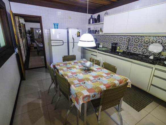 Casa para Venda com 5 quartos, em  com 508,95m²