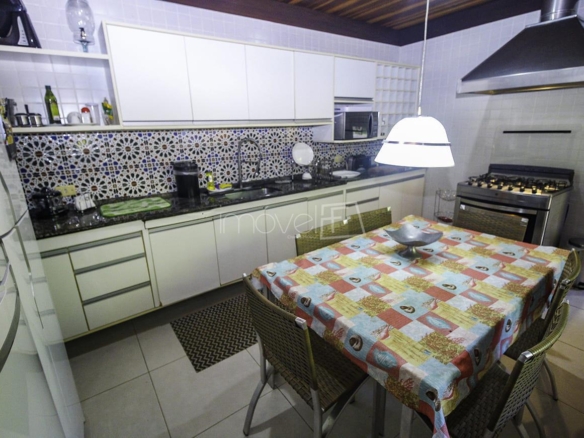Casa para Venda com 5 quartos, em  com 508,95m²