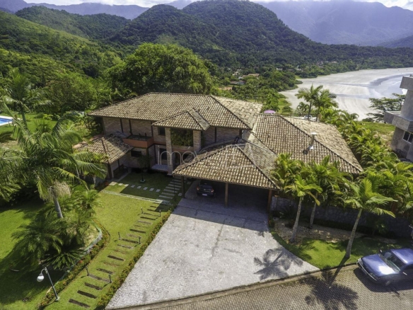 Casa para Venda com 5 quartos, em  com 508,95m²